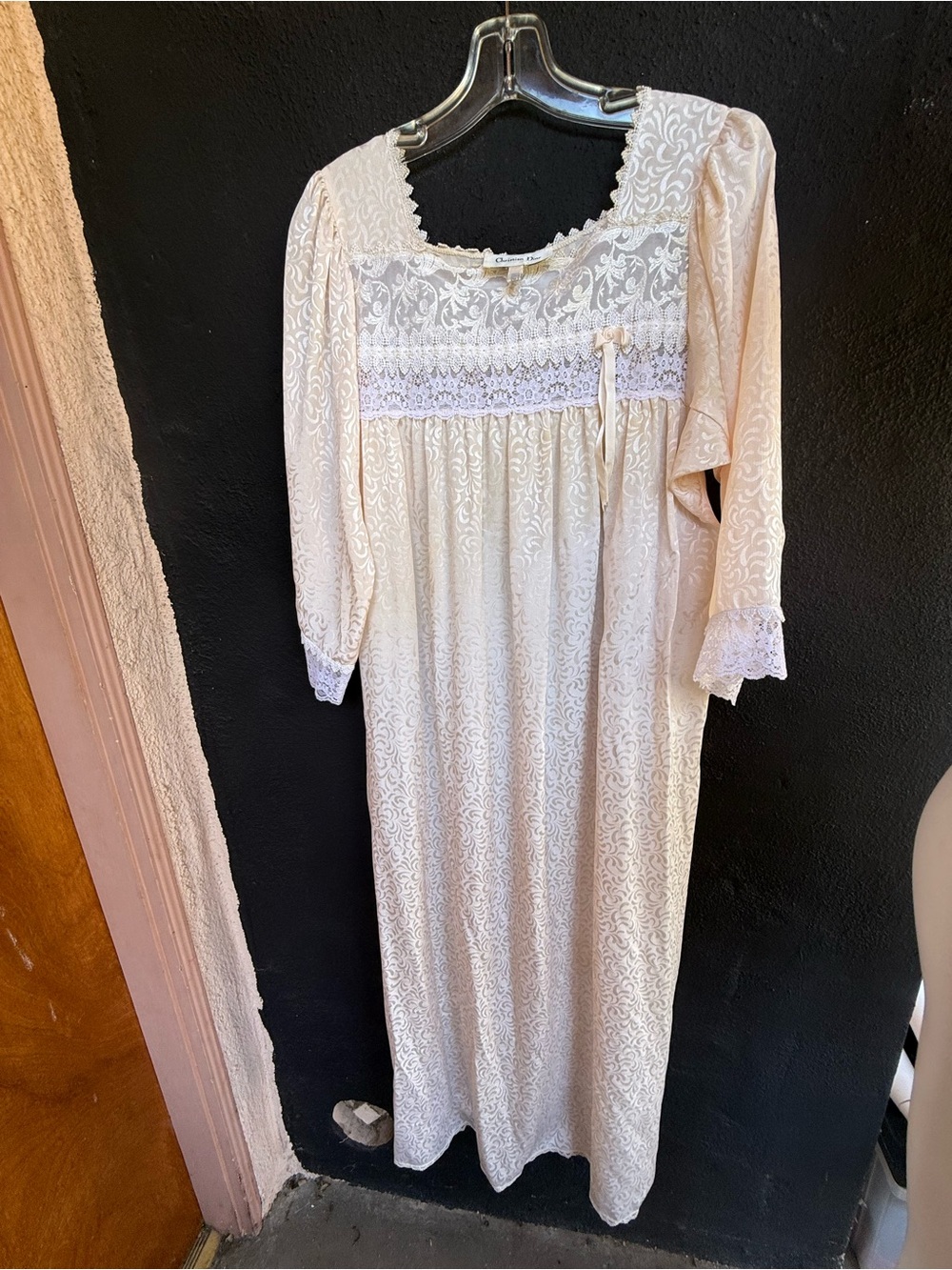 Vintage Christian Dior for I.Magnin Pale peach & lace nightgown. Approx Med
